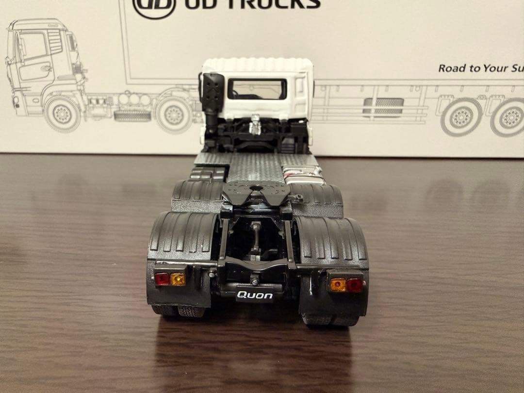 ミニカー 1/50 UD Quon GW 33 410