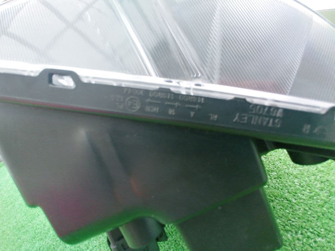 ホンダ　NBOX純正　右ヘッドライト　LED　33100-32R-N03　補修済