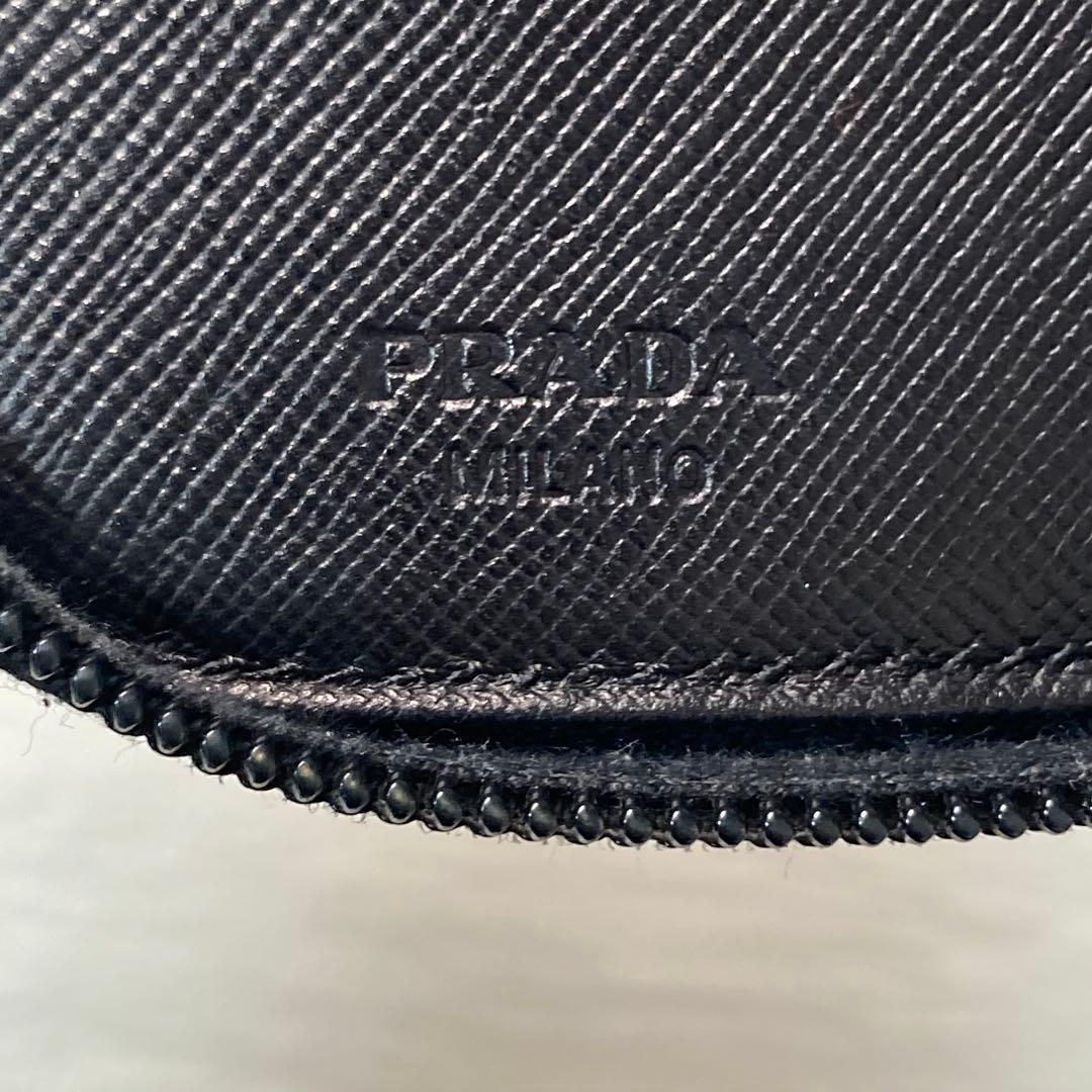 人気モデル　美品 PRADA プラダ　キーケース　鍵入れ　サフィアーノ　黒　箱