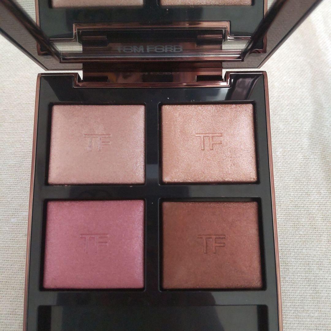 TOM FORD アイ カラー クォード 42A