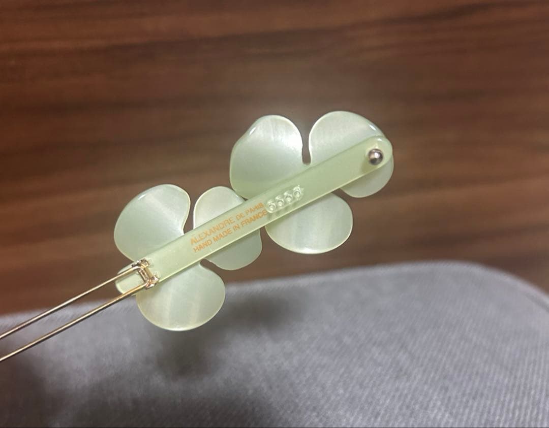 アレクサンドルドゥパリ　カメリア　ボールピン　グリーン