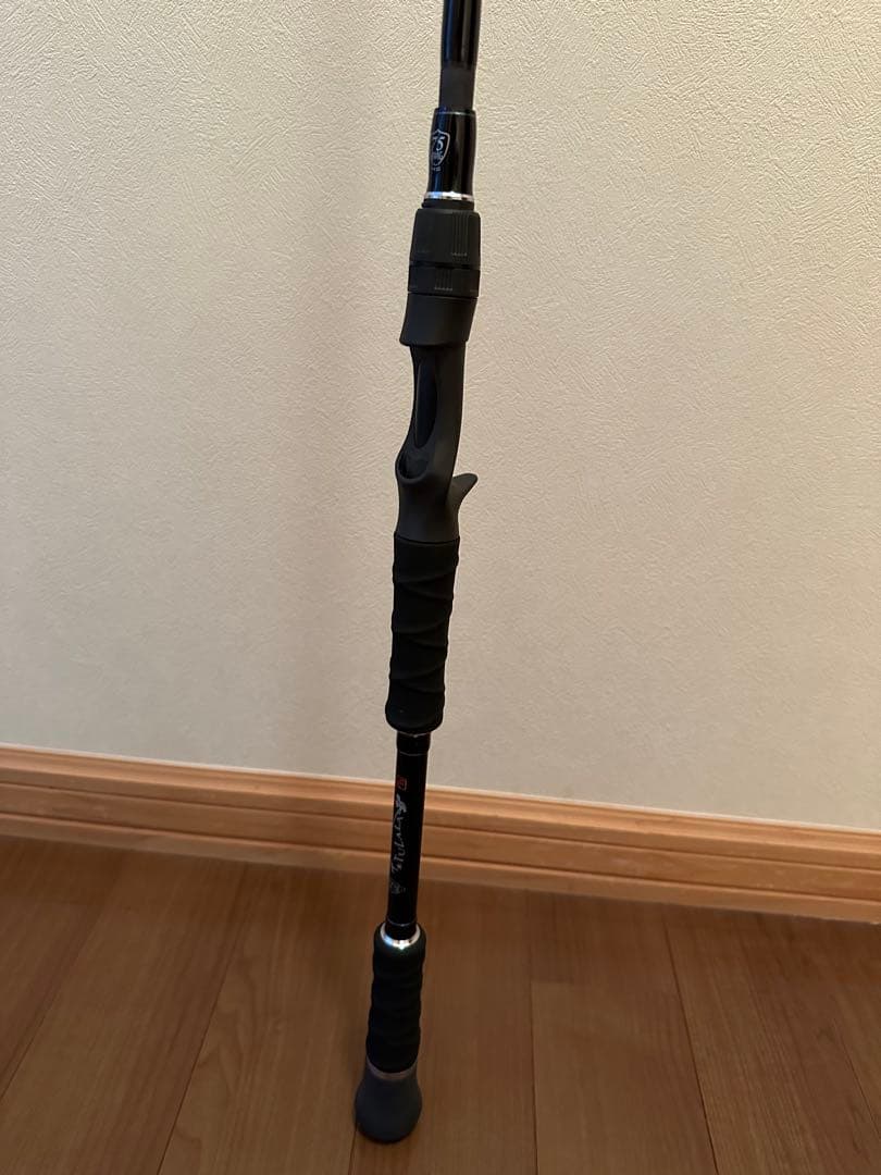 ツララ　モンストロG 75HC バスロッド 専用ケース付き