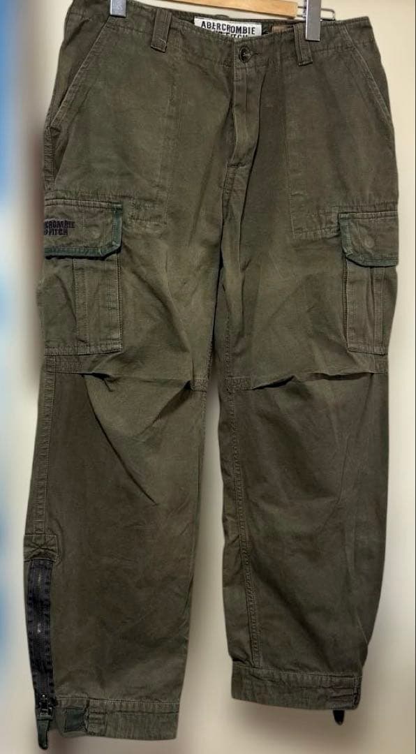 Abercrombie & Fitch. カーゴパンツ ミリタリー系.オリーブ