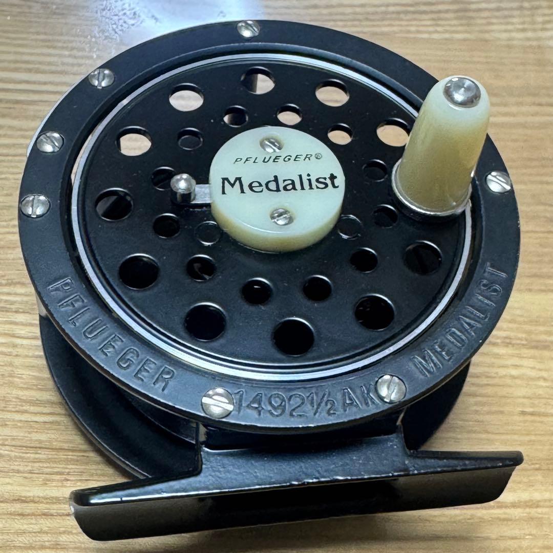 PFLUEGER Medalist フライリール1492 1/2