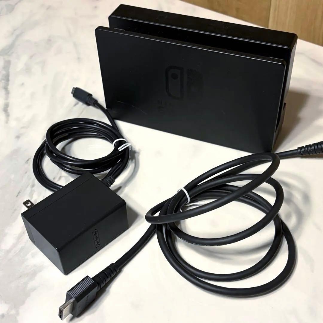 Nintendo Switch 本体+ジョイコン+ドック+ハンドル+ケース