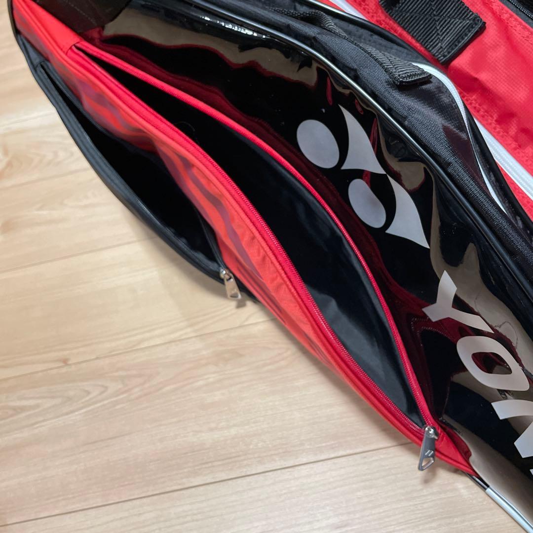 YONEX ラケットバッグ 黒/赤　ナイロン／エナメル
