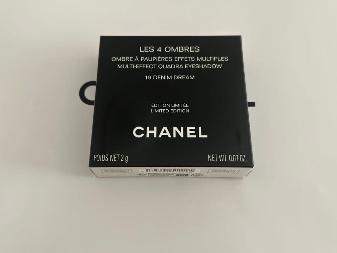CHANEL レ キャトル オンブル　19 デニム ドリーム