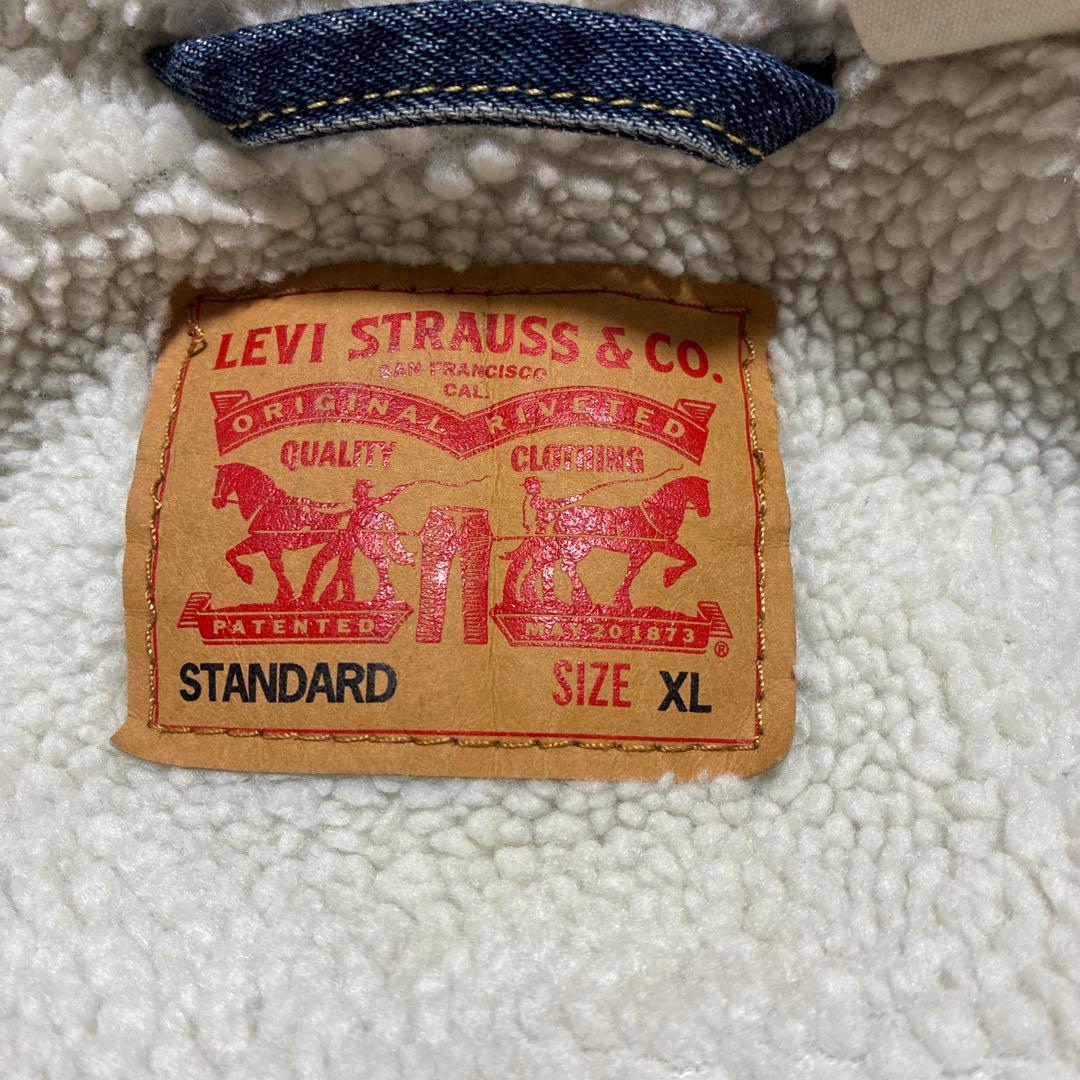 Levi's ボア襟付きデニムジャケット