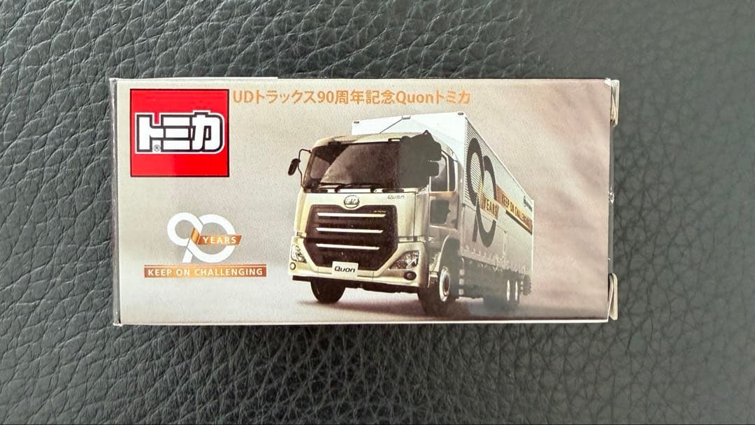 ＵＤトラックス　クオン　９０周年記念　　　　　　　　　　　　　　　タカラトミー