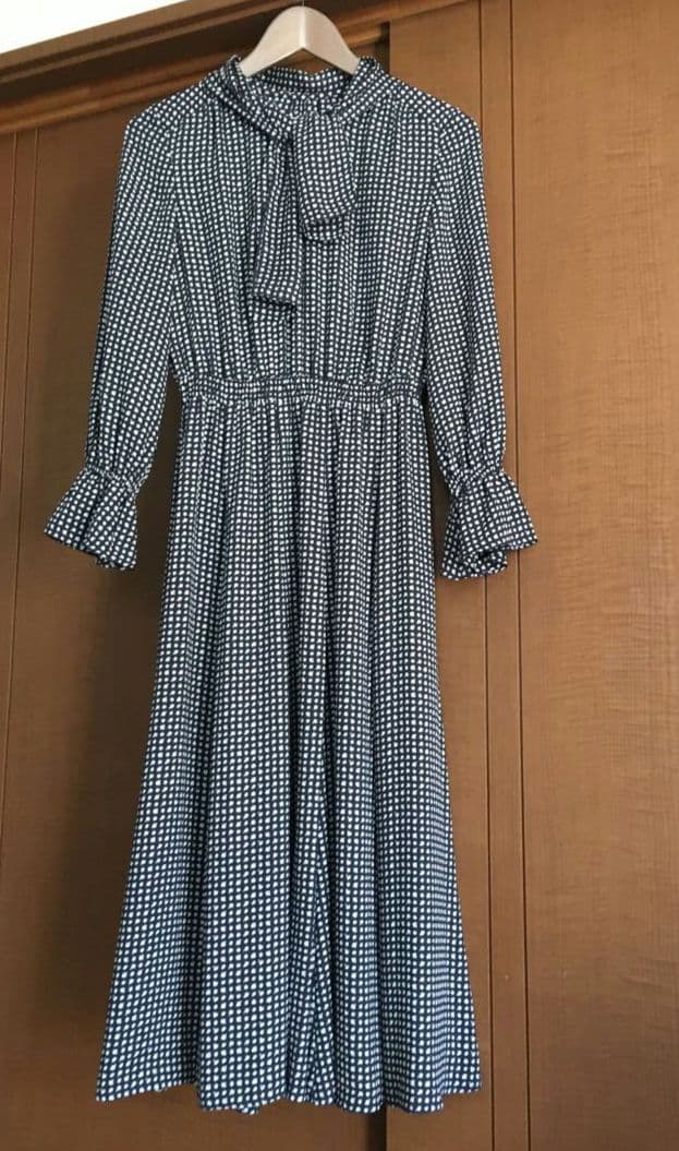 【美品】アナイ　モノトーンプリントフレアワンピース　49500円　タイ付　ドット