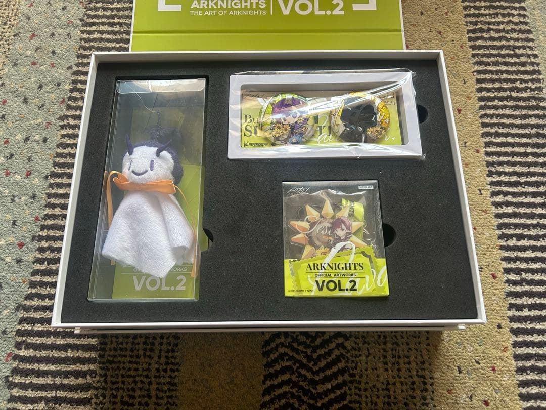 ※ゲーム内特典無し　アークナイツ美術設定集VOL.1,2 セット