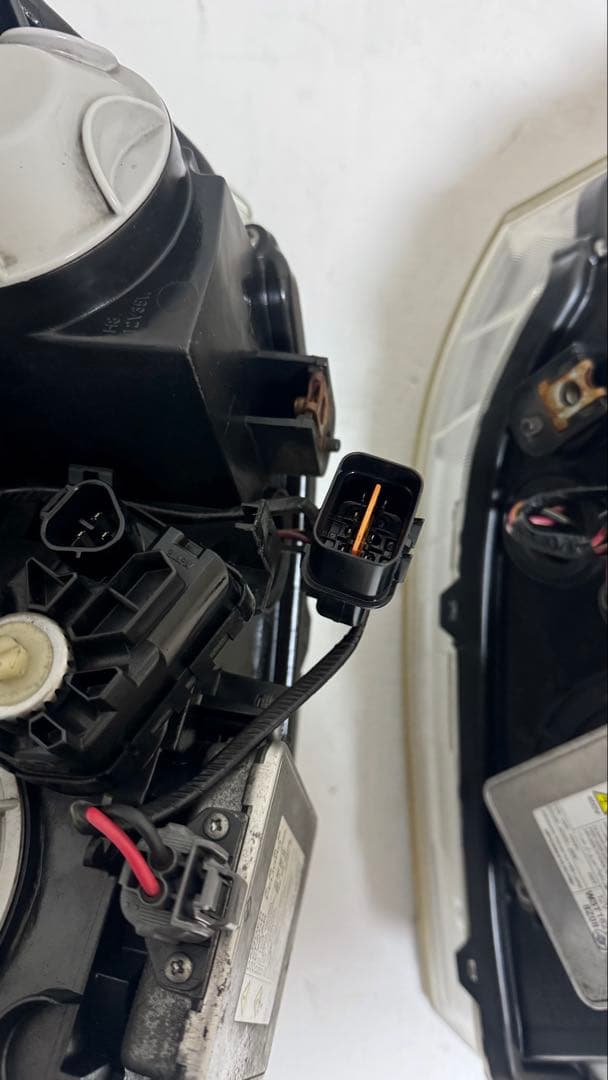 デリカD:5 HID ヘッドライト 左右セット KOITO 100-87918