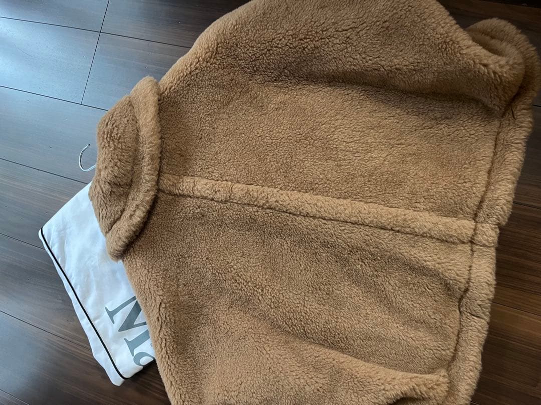 MaxMara♡未使用テディキャメルケープ