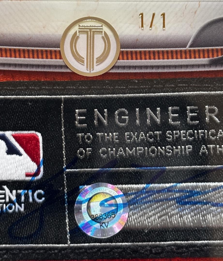 記念グッズ Kyle Tucker MLB Full Logo Patch Auto 1/1