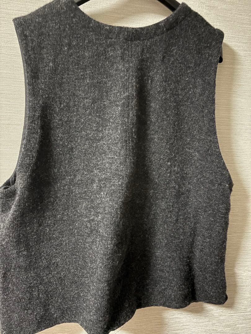 ネストローブ nest Robe クウォーターフェイスVネックベスト