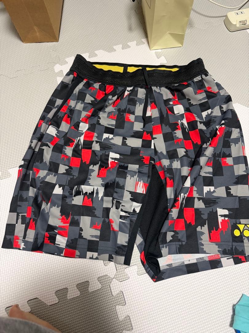 YONEX バドミントンパンツ Oサイズ グレー/レッド/ブラック