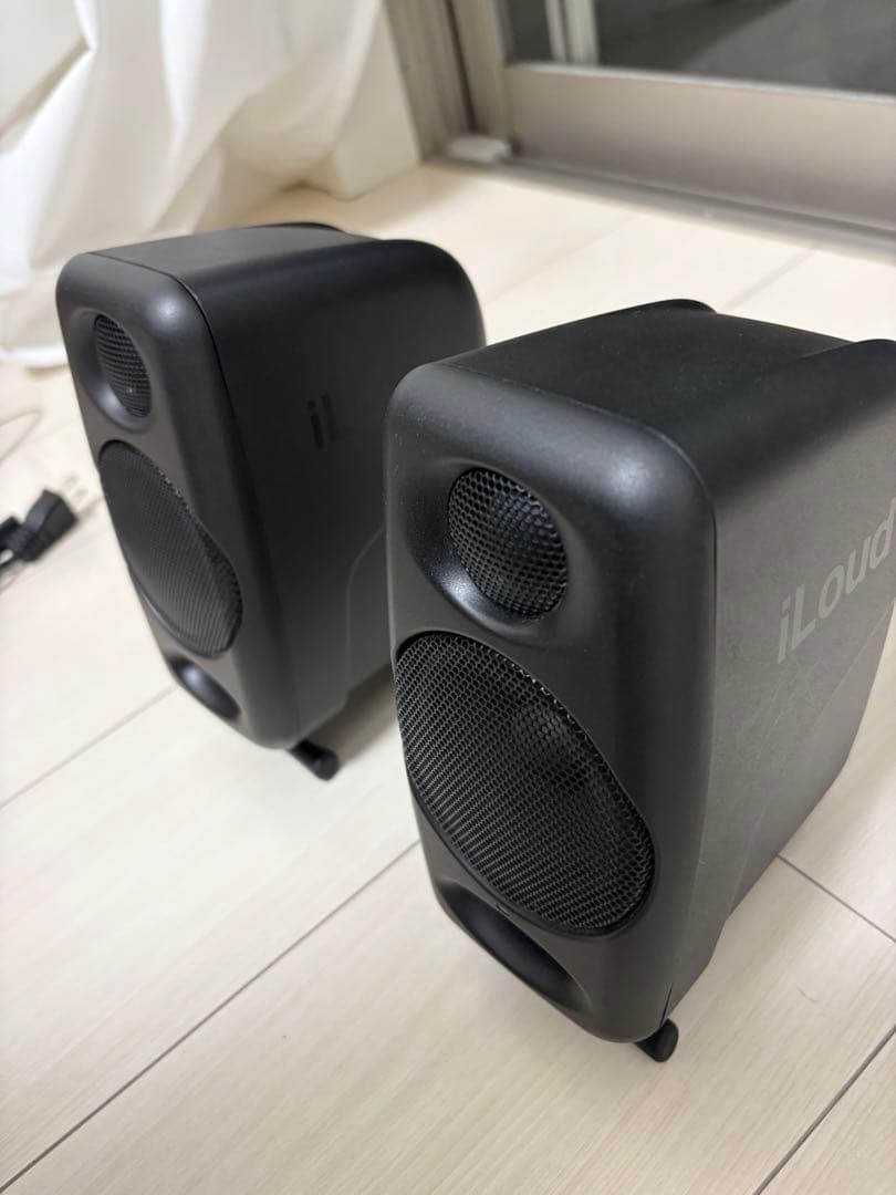 iLoud Micro Monitors スタジオモニター　ブラック