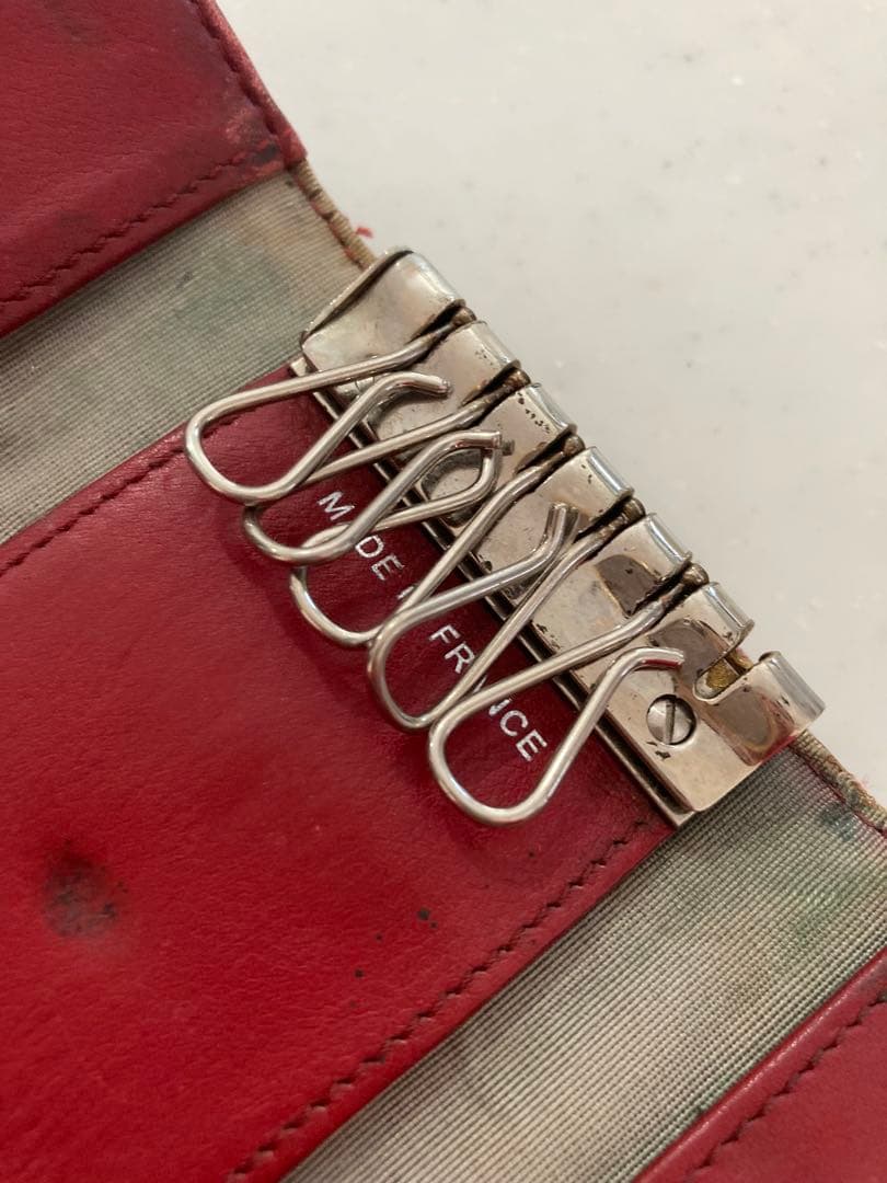 CHANEL エナメルキルティングキーケース レッド