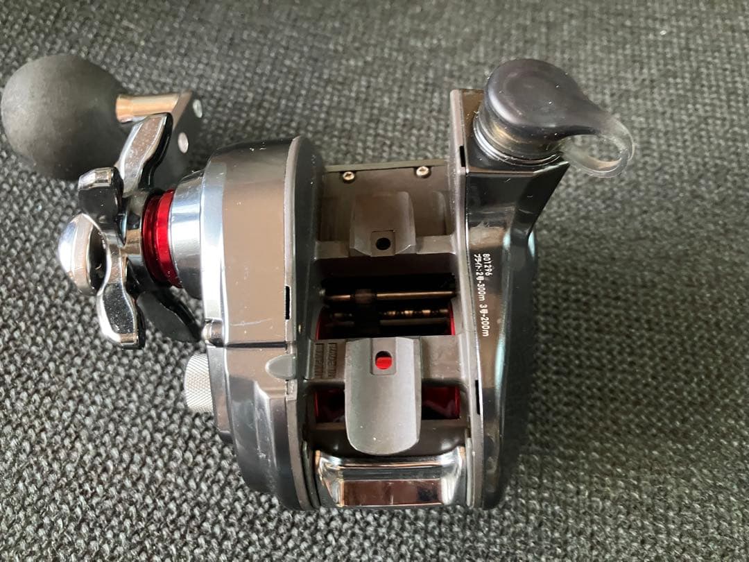 ダイワ電動リール　シーボーグ200J 右ハンドル