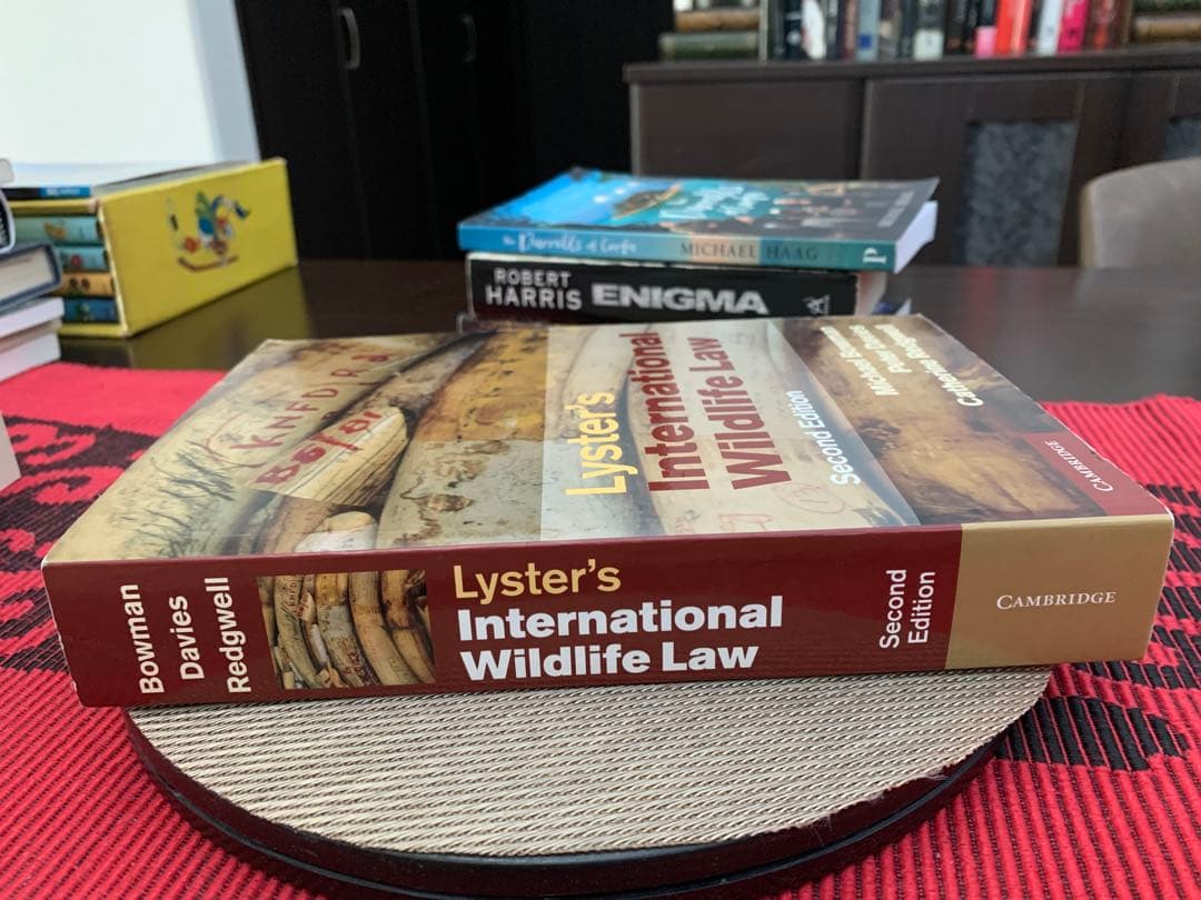 洋書 Lyster's International Wildlife Law