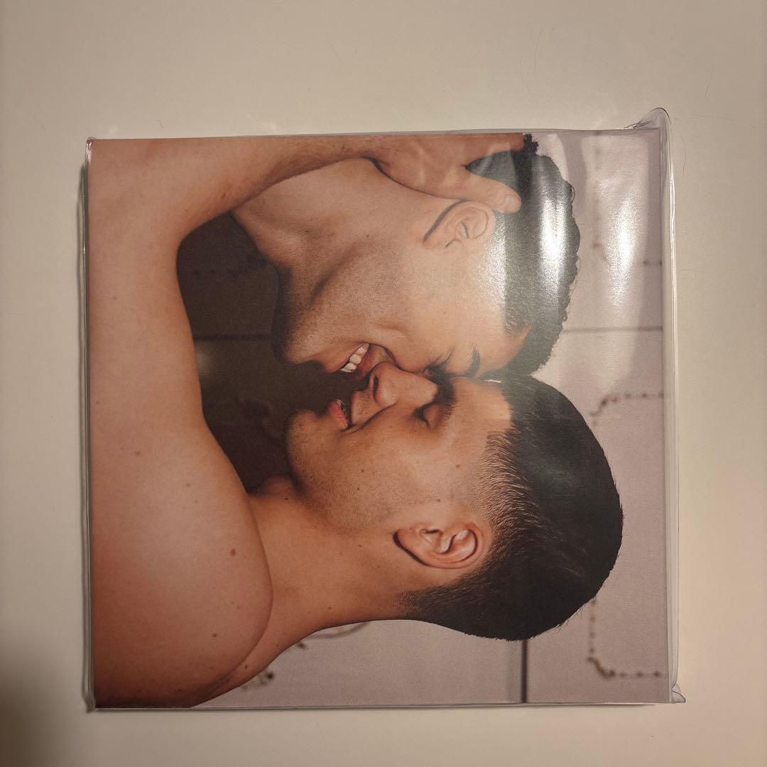 アート・デザイン・音楽 Alasdair McLellan  and AWAY 1 and 2