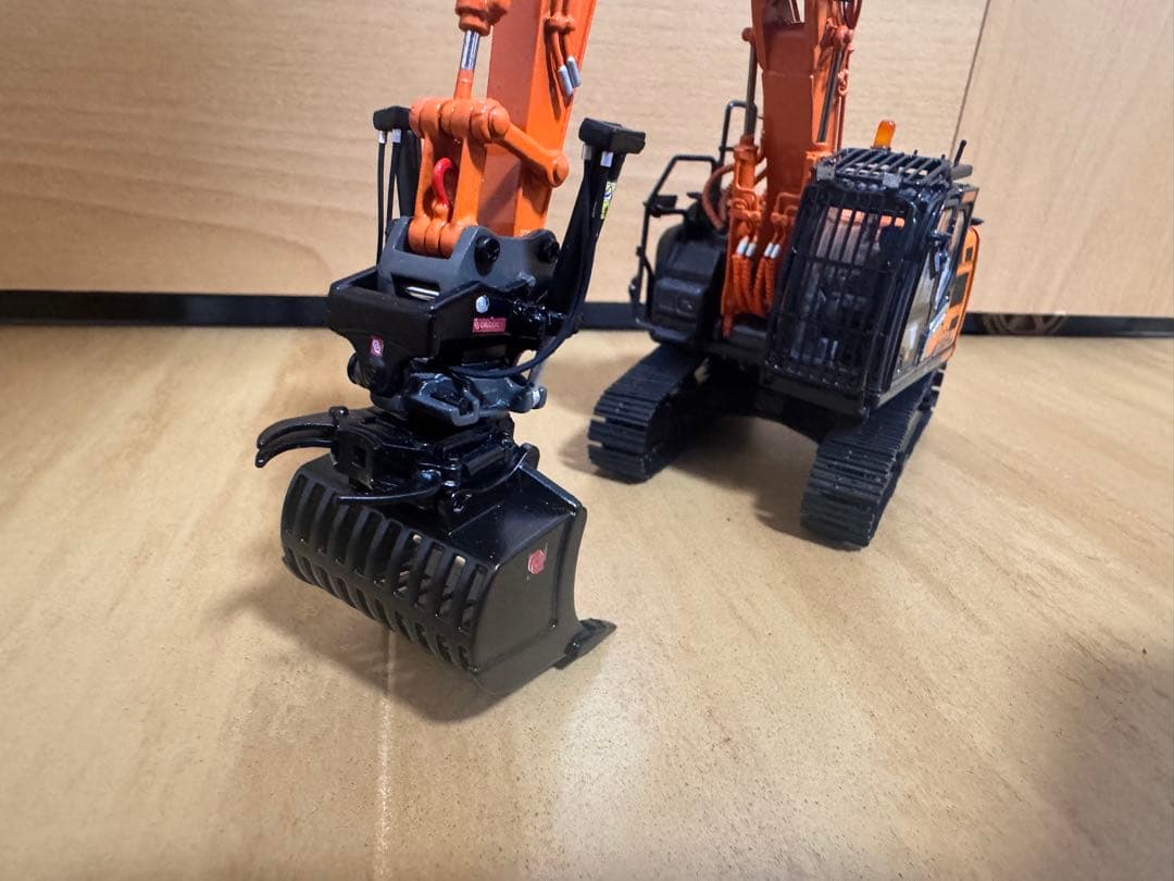 ば*ス様 1/50 アタッチメント OilQuick OQTR-E33 チルトロ