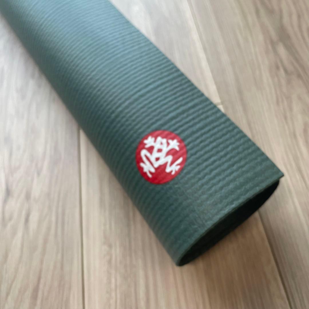 【美品】MANDUKA マンドゥカブラックセージ　ヨガマット ヨガ・エクササイズ