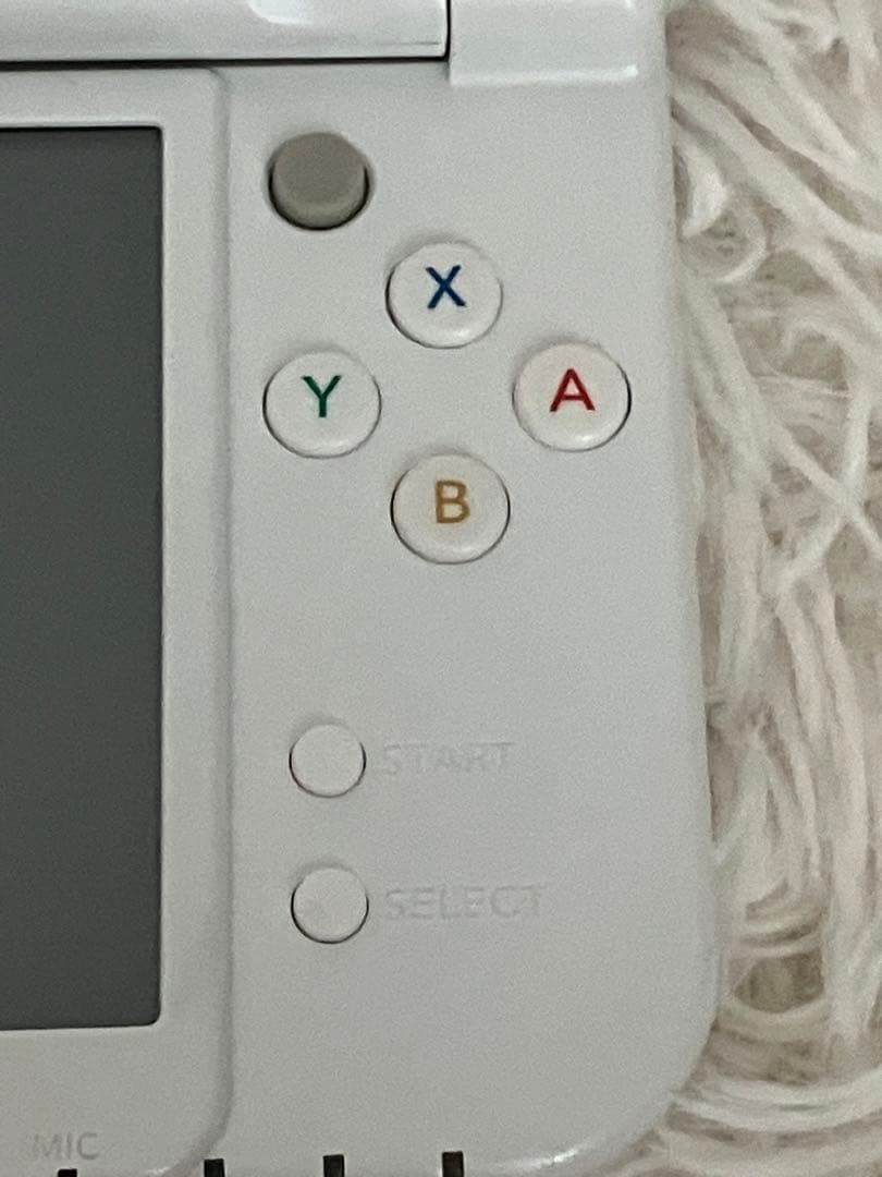 3DS LL ホワイト　電源付きます。