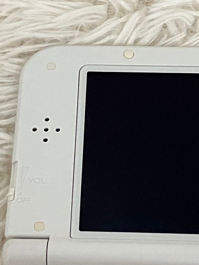 3DS LL ホワイト　電源付きます。