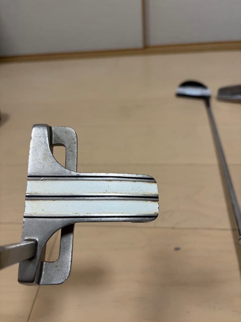 ODYSSEYとSuper Stroke パター3本セット