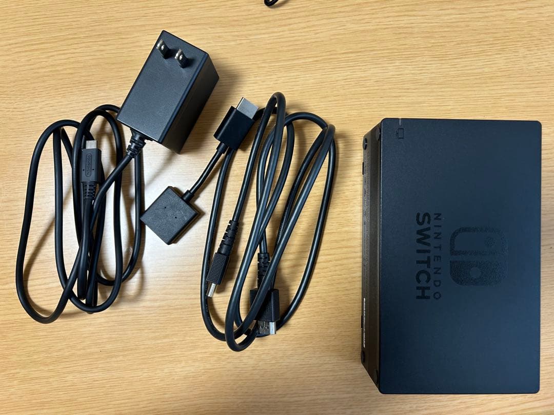 Nintendo Switch 本体 ブルーレッド Joy-Conブラックつき