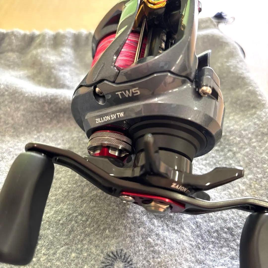 Daiwa ・ジリオンSVTW右ハンドルリール