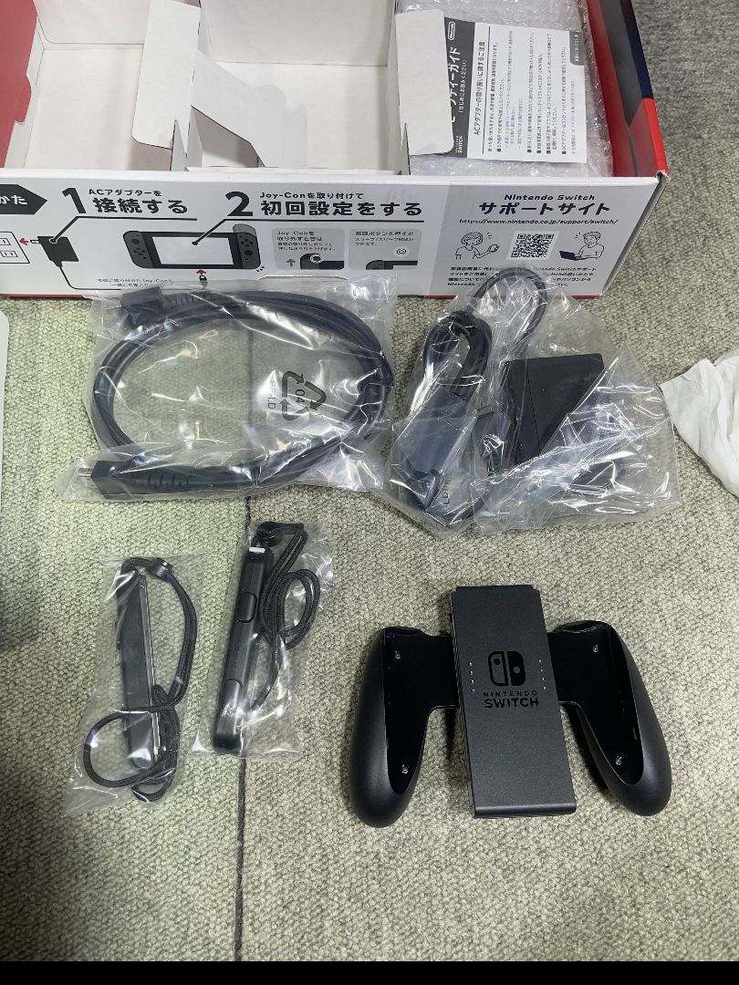 タ*コ様 ◆美品◆任天堂Switchバッテリー強化版 グレー本体一式◾️おまけ付