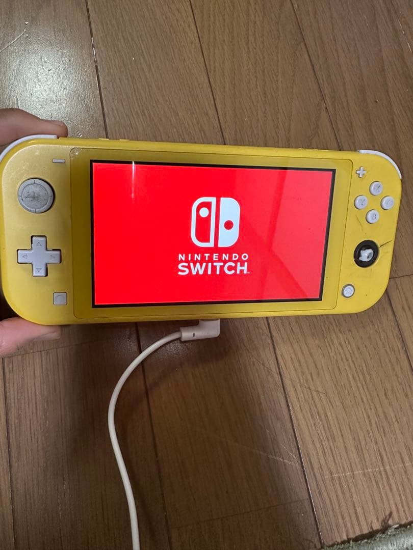 そ*う様 【ジャンク】Switch Lite 黄 右スティック故障