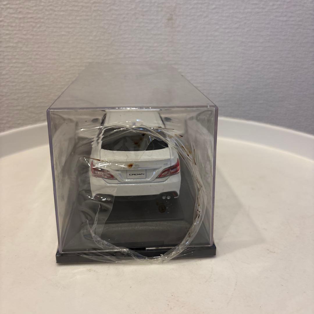 【非売品】トヨタ クラウン RS アドバンス ホワイトパール　1/30スケール