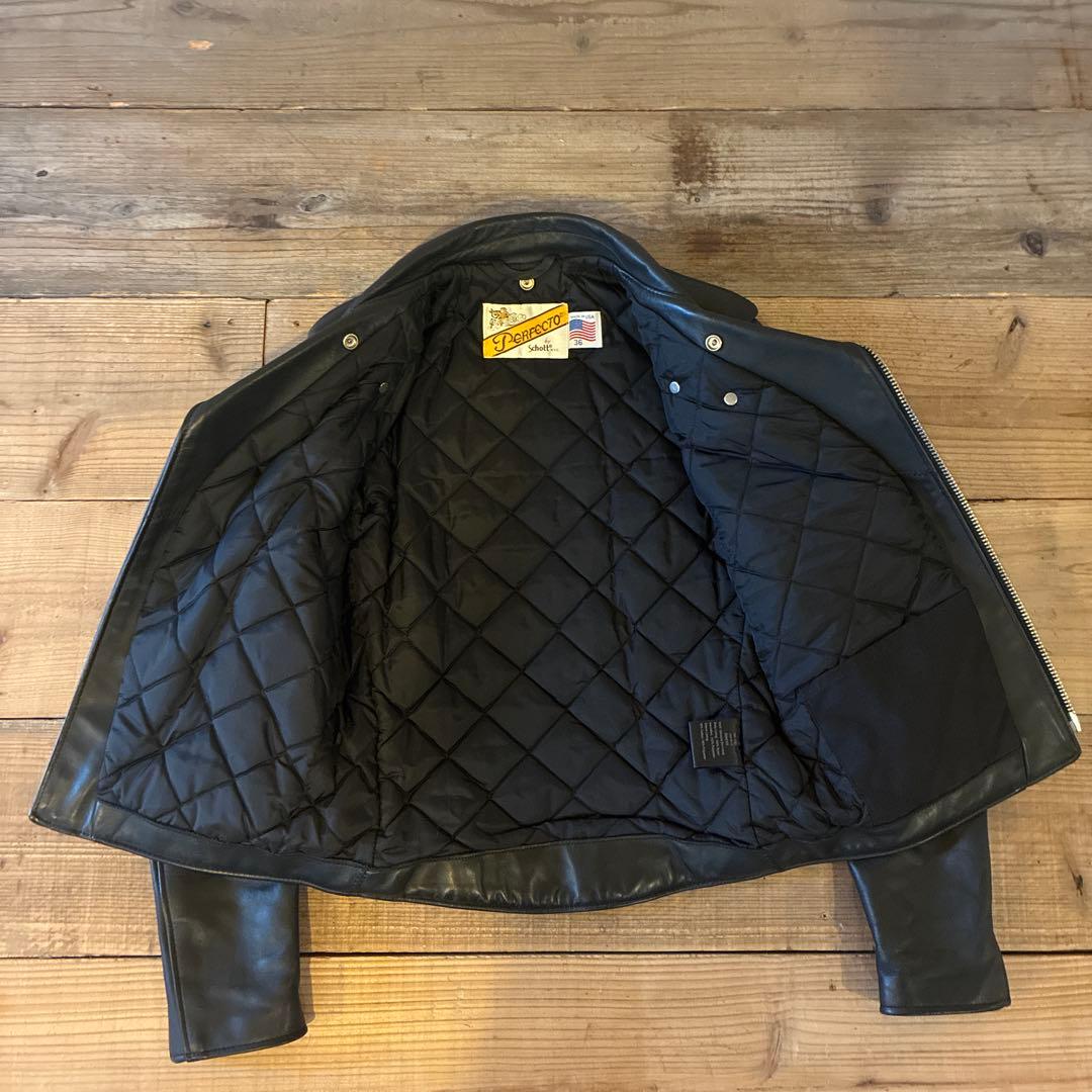 キヌ【美品】Schott Perfecto ダブルライダースジャケット
