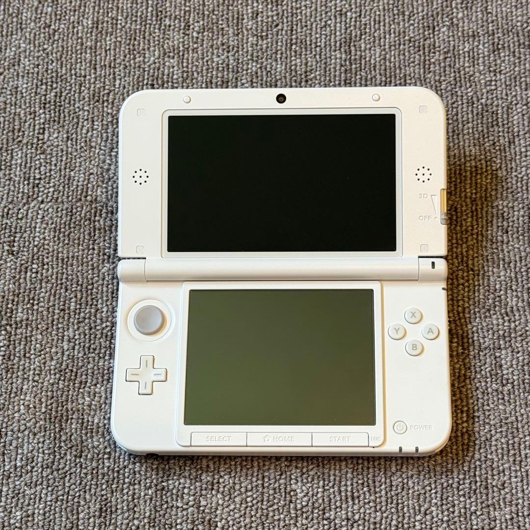 【極美品】ニンテンドー3DS LL ホワイト 3-023