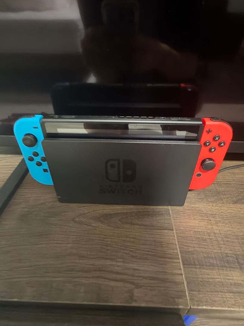 プロコン、付属品完備　Nintendo Switch 本体