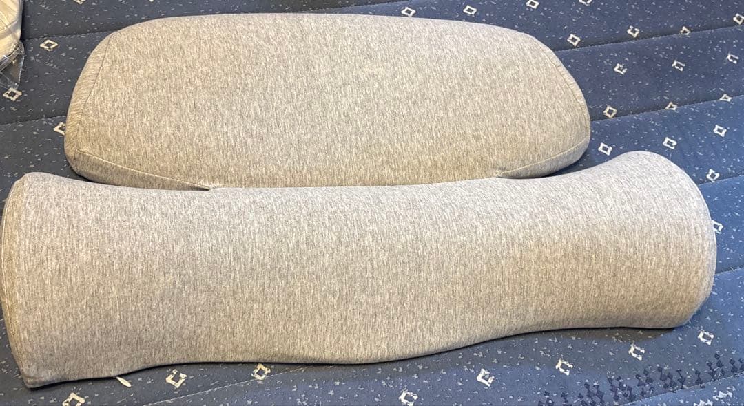 サバキュー　枕　　CALQS カルクス　首と肩のことだけを考えたダブル枕