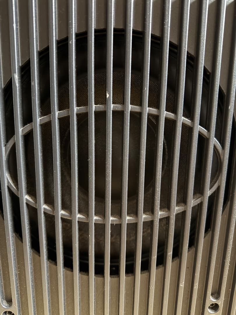 GENELEC 7050B アクティブ サブウーファー