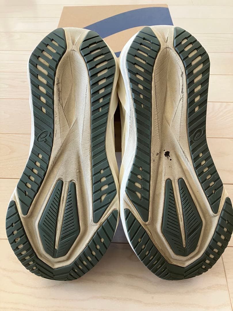 美品 ASICS Novablast5 ノヴァブラスト5 ATC 26cm