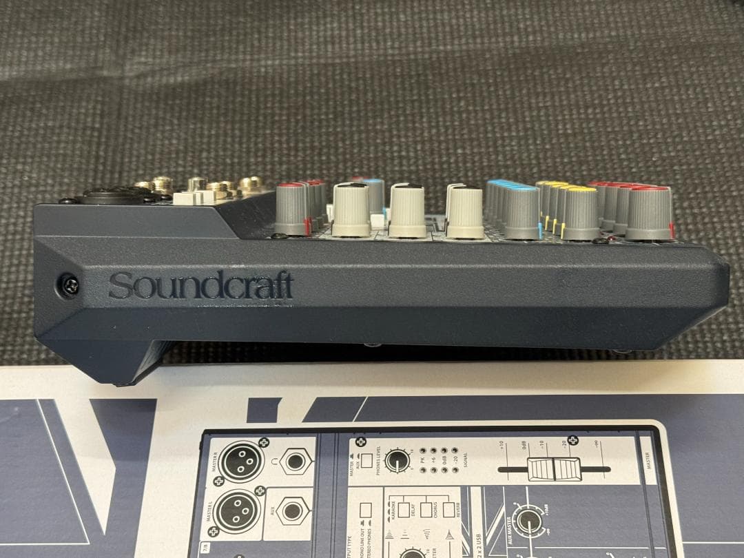 Soundcraft Notepad-8FX アナログミキサー　元箱あり