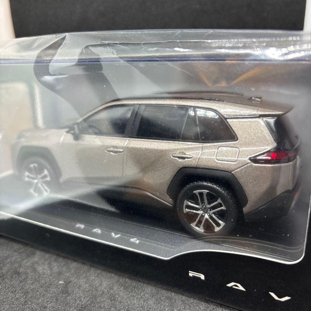 1/30トヨタ カラーサンプル 新型RAV4 Z HEV アバンギャルドブロンズ
