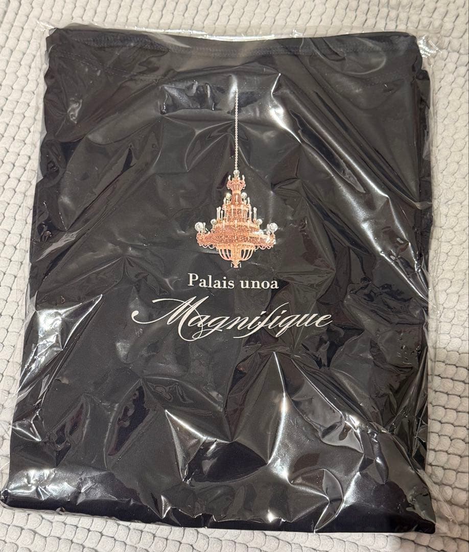 お得 新品 unoa Tシャツ ウノア バレエ ラインストーン