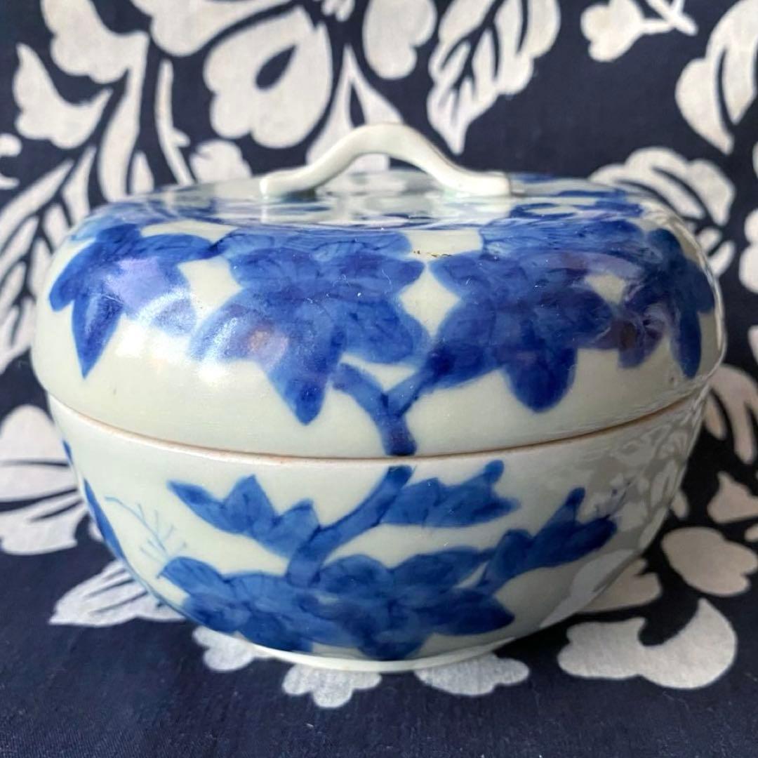 江戸時代中期・古伊万里　食籠・蓋物　染付牡丹柄　茶道具　菓子入れ　時代物・骨董