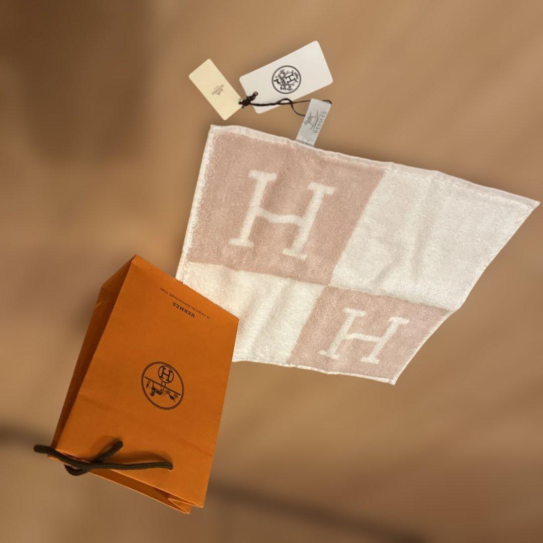 HERMES コットン　タオルハンカチ ピンク　タオル　ハンカチ　紙袋　新品