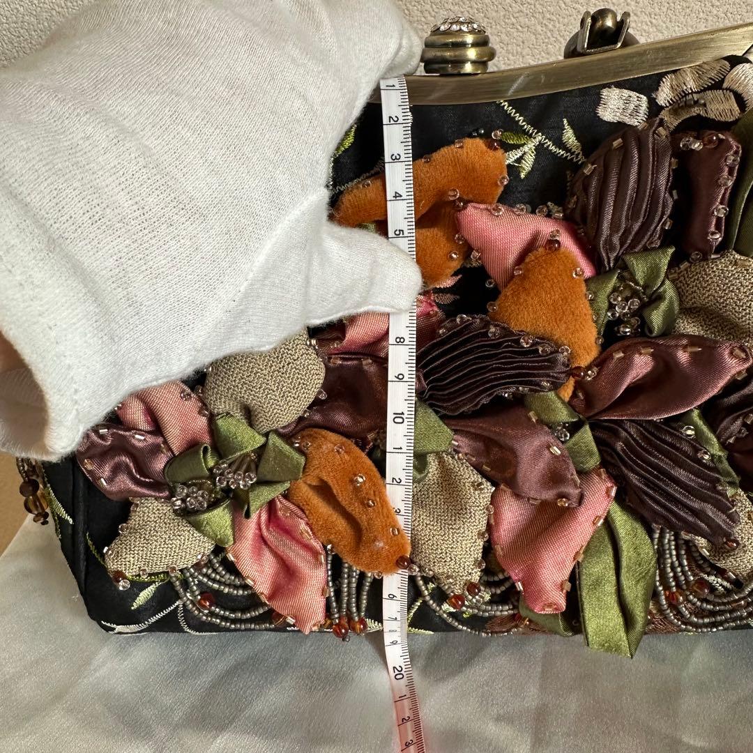 希少　MARY FRANCES メリーフランシス がま口 ハンドバッグ　ビーズ
