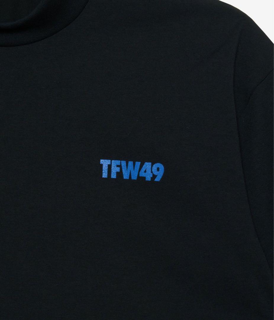 完売品⭐️新品タグ付き⭐️TFW49 ホワイトモックネック　M 2025新作