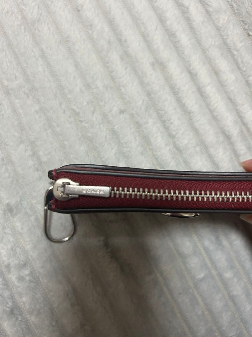 新品未使用　coach エッセンシャル　Lジップ　キーケース　ケース