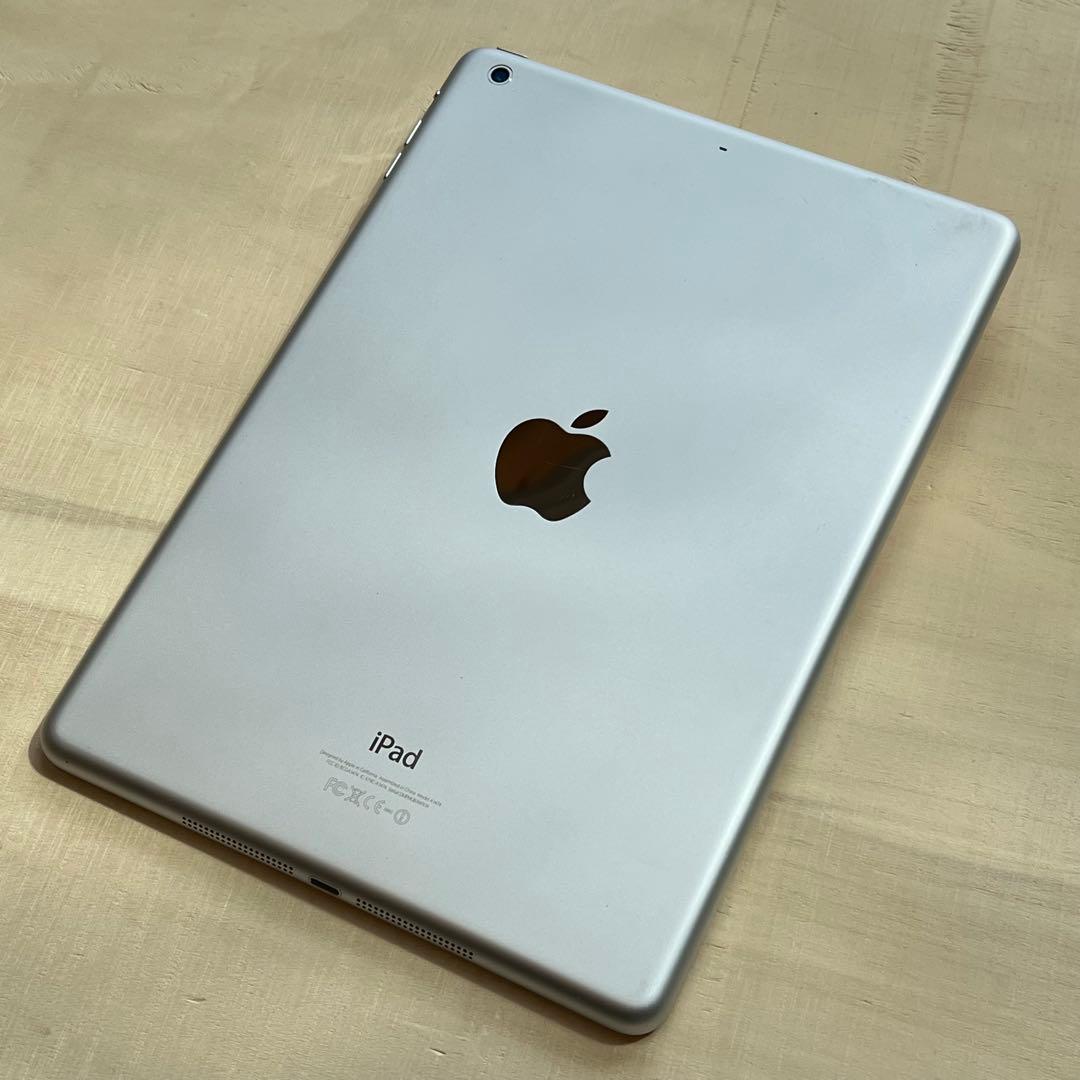 Apple iPadの筐体を使ったクリップボード 2色セット